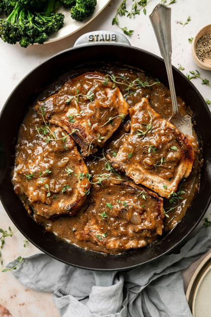 CAJUN SMOTHERED PORK CHOPS & GRAVY